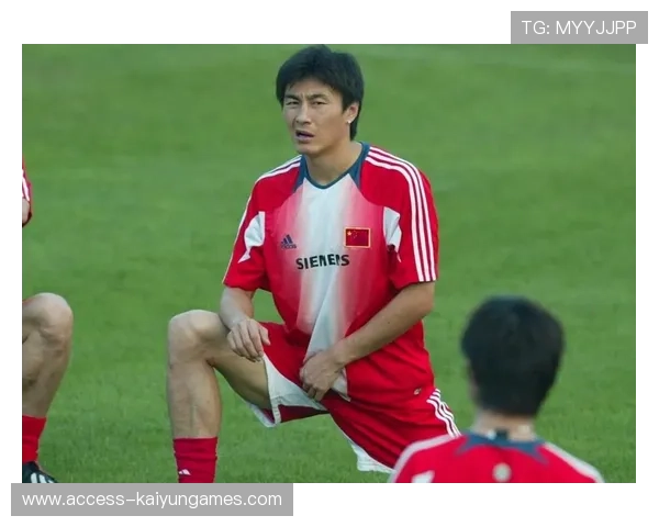 李玮锋、范志毅成都再集结,老球迷泪目 李玮锋、范志毅成都再集结,老球迷泪目