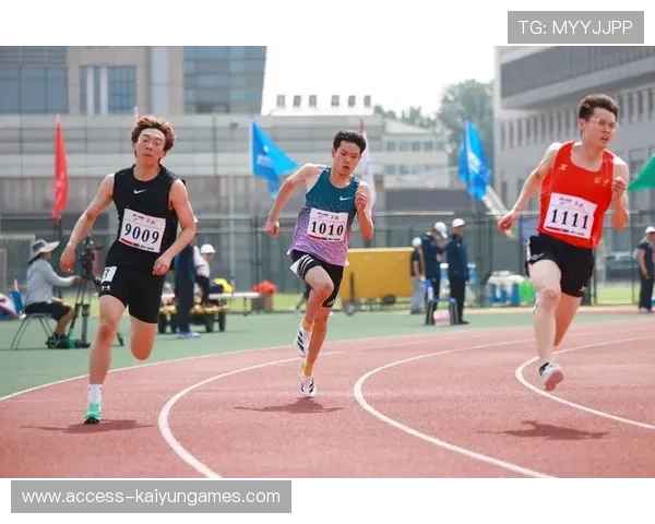 赛事现场:运动员“壮阔瞬间”大放送 赛事现场:运动员“壮阔瞬间”大放送